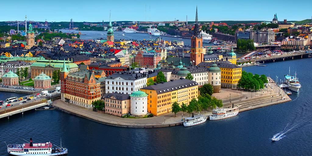 Con este viaje organizado por Escandinavia de 9 días podrás conocer las maravillas de Helsinki, Tallín, Riga, Vilnius, Estocolmo y Kaunas. 4