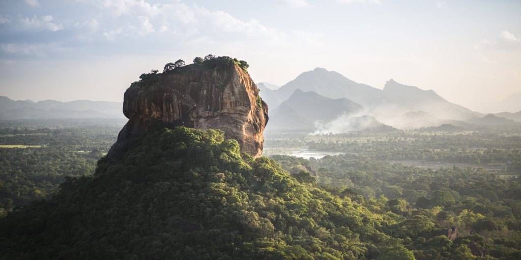 Vive unas vacaciones únicas con este viaje privado por Sri Lanka. En 9 días, recorreremos los paisajes más bellos de la lágrima de la India. 5