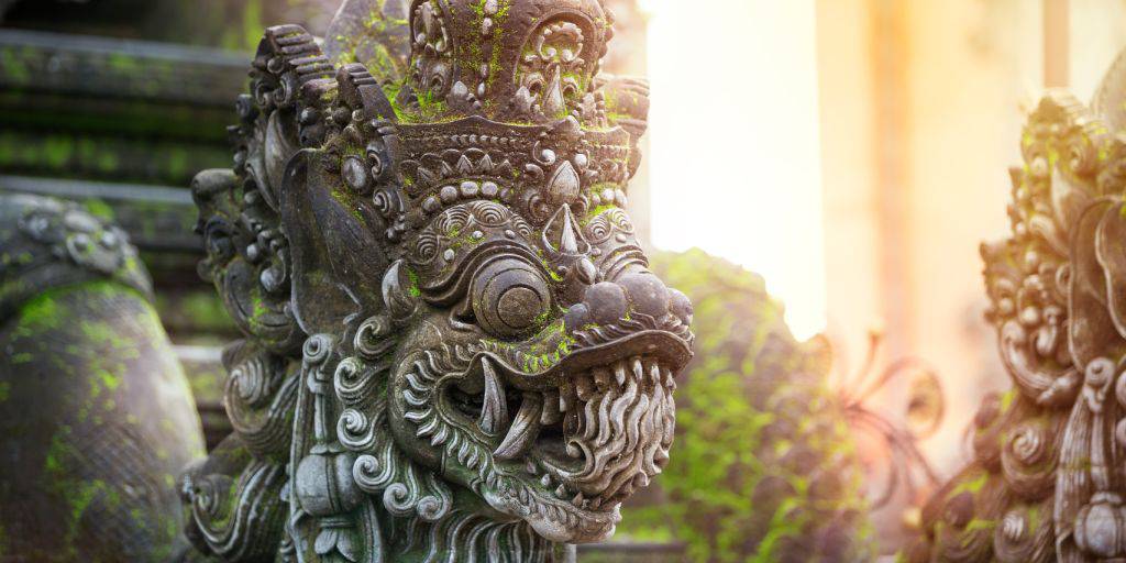 Si quieres vivir una aventura inolvidable, este tour organizado por Bali es para ti. Vivirás 12 días de ensueño por la Indonesia más exótica. 5