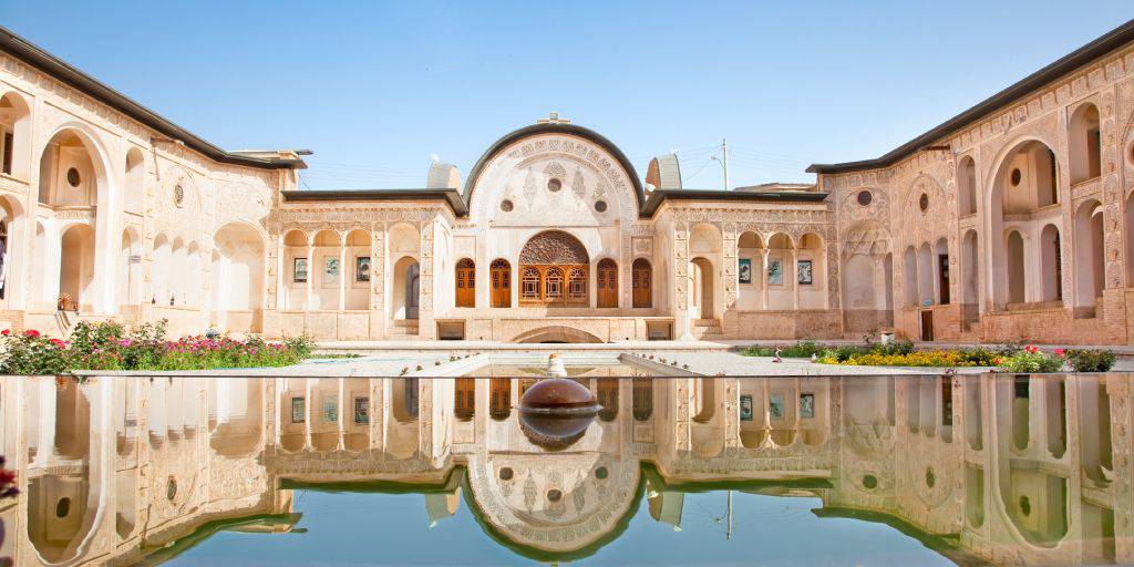 Sumérgete en lo mejor de la antigua Ruta de la Seda con este viaje organizado por Irán y descubre las mejores mezquitas, palacios y ciudades. 6
