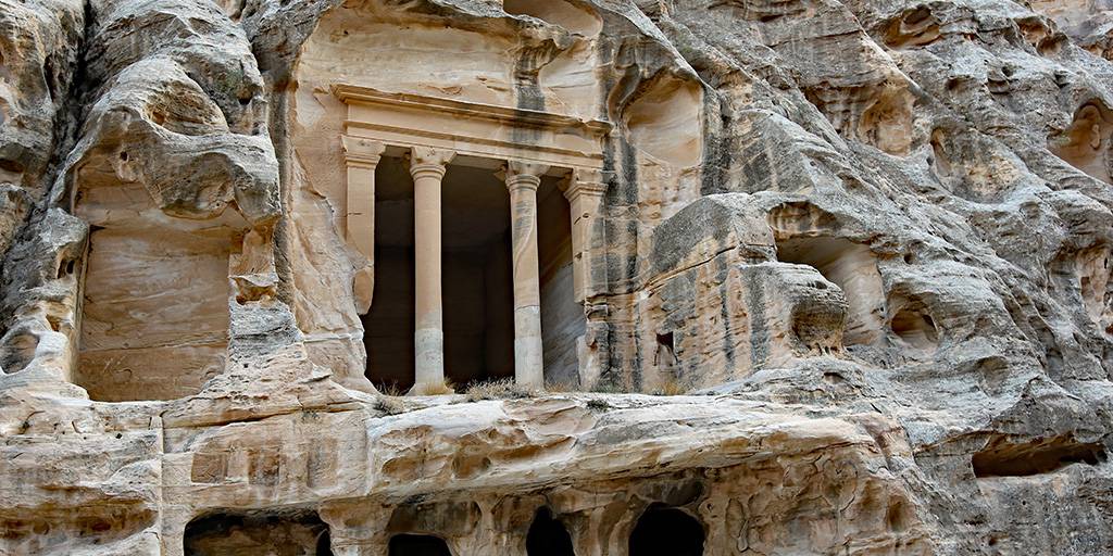 ¿Estás buscando unas vacaciones únicas? Este viaje por Jordania, desierto y Mar Rojo de 8 días te descubrirá las joyas del país. 6