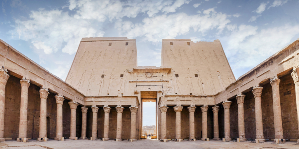 ¿Te apetece conocer los misterios de Oriente? Con nuestro Tour por Egipto y Turquía de 15 días podrás disfrutar de monumentos y naturaleza. 6