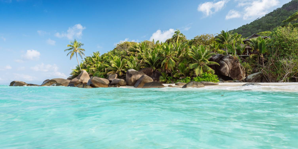¿Buscas unas vacaciones exclusivas? Entonces este viaje a Seychelles en 5 estrellas es para ti. Pasa 7 días rodeado de lujos en el paraíso. 1